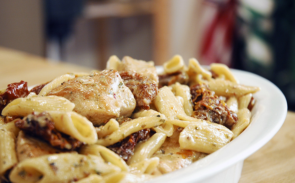 Kremalı Tavuklu Makarna