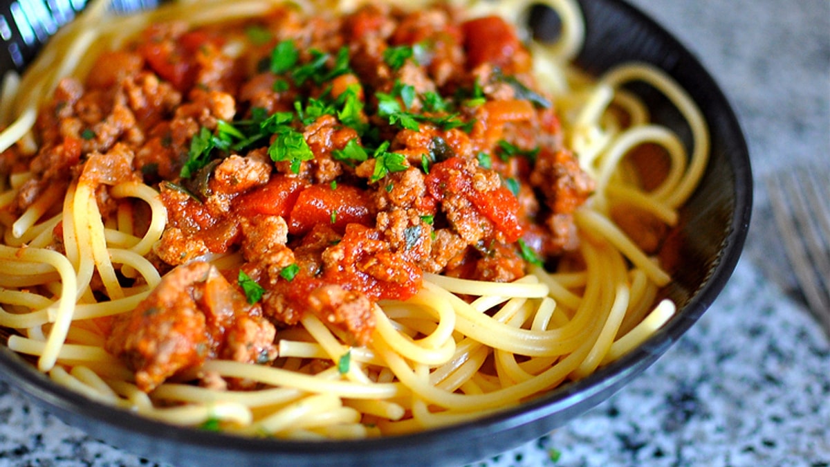 Bolonez Soslu Makarna